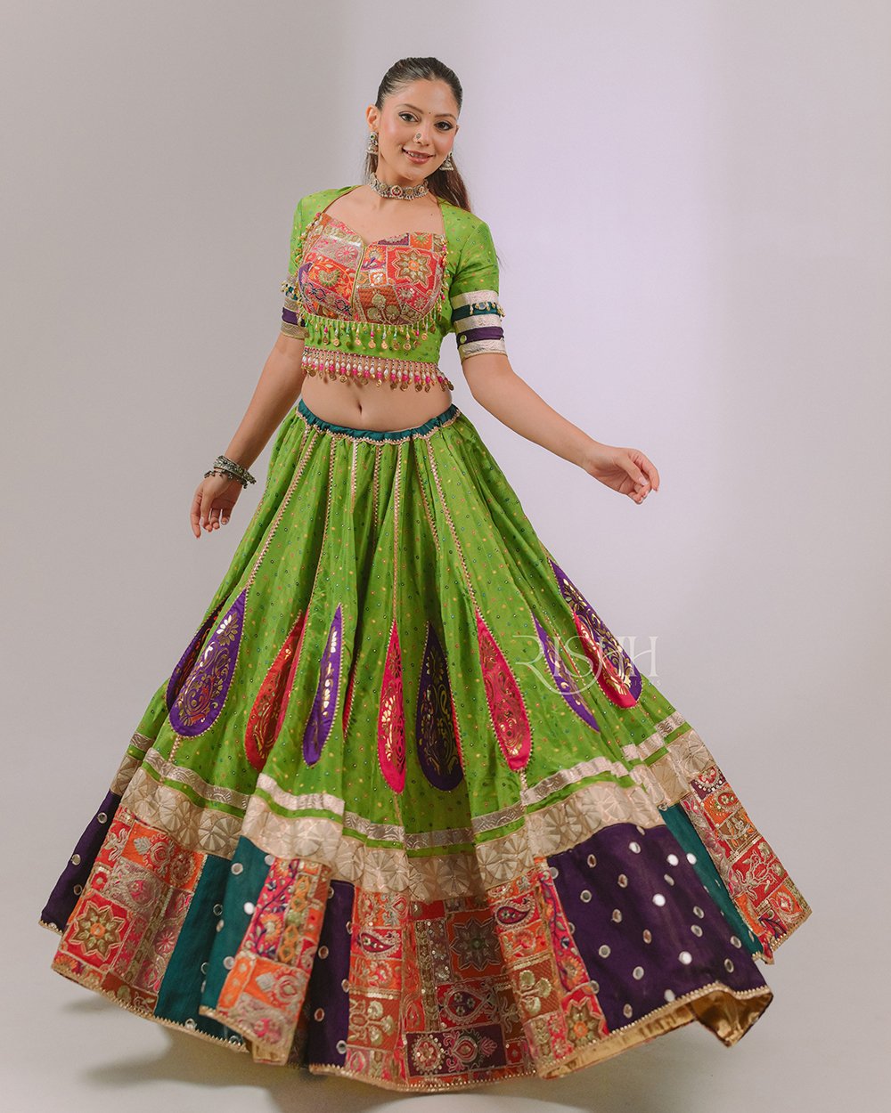 MEHERVAAN - A SYMPHONYS OF COLOURS