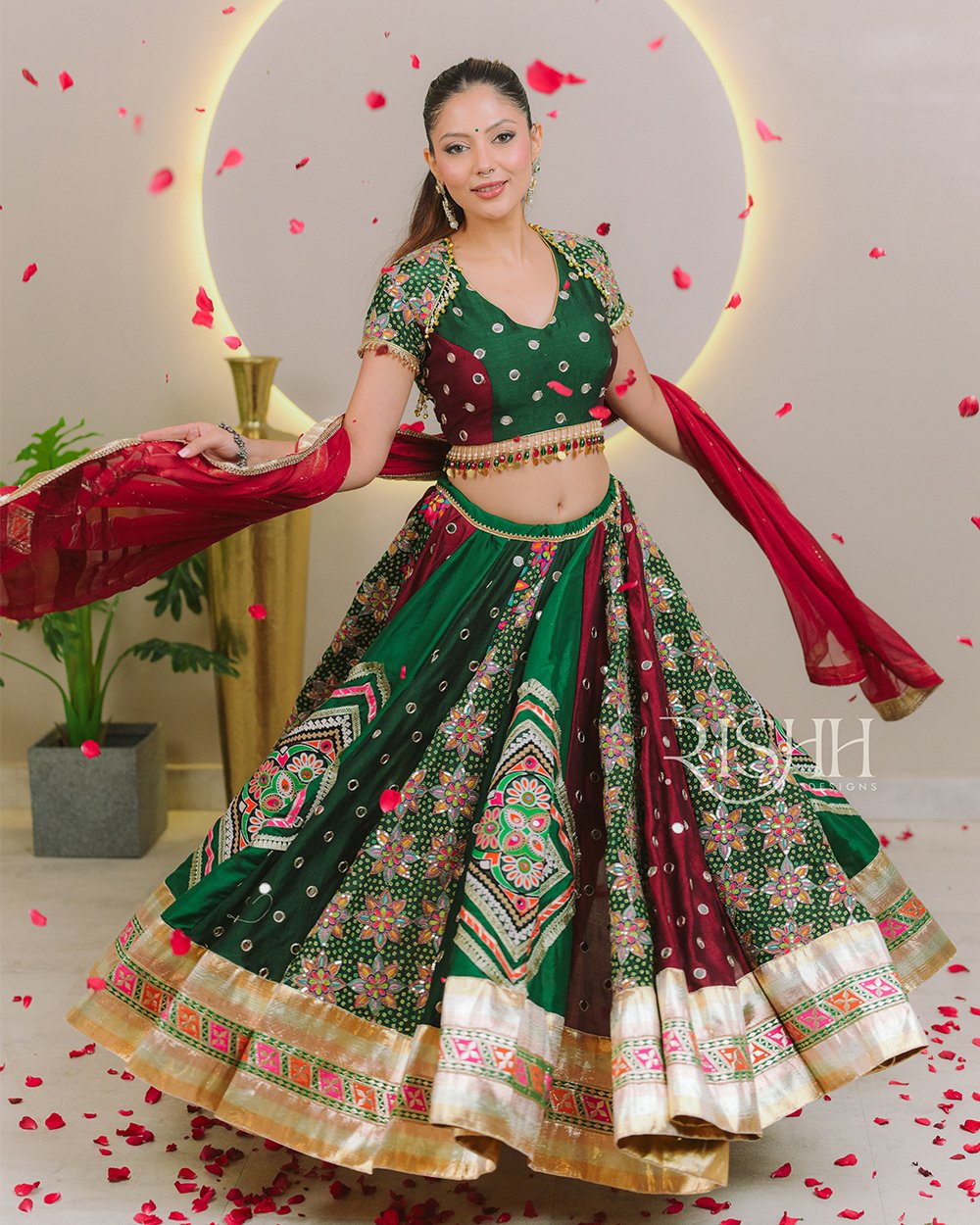 VANYA - GARCE IN EVERY TWIRL